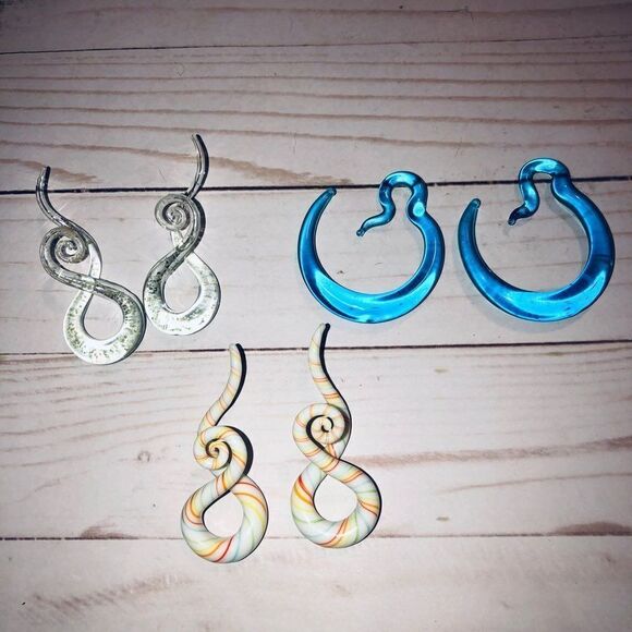 Candy Cane Gauges - Etsy Glass Ear  Gauges transparent, blue hooks,like candy cane white 6Pc, 3 pairs